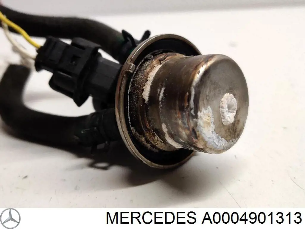 A0004901313 Mercedes 