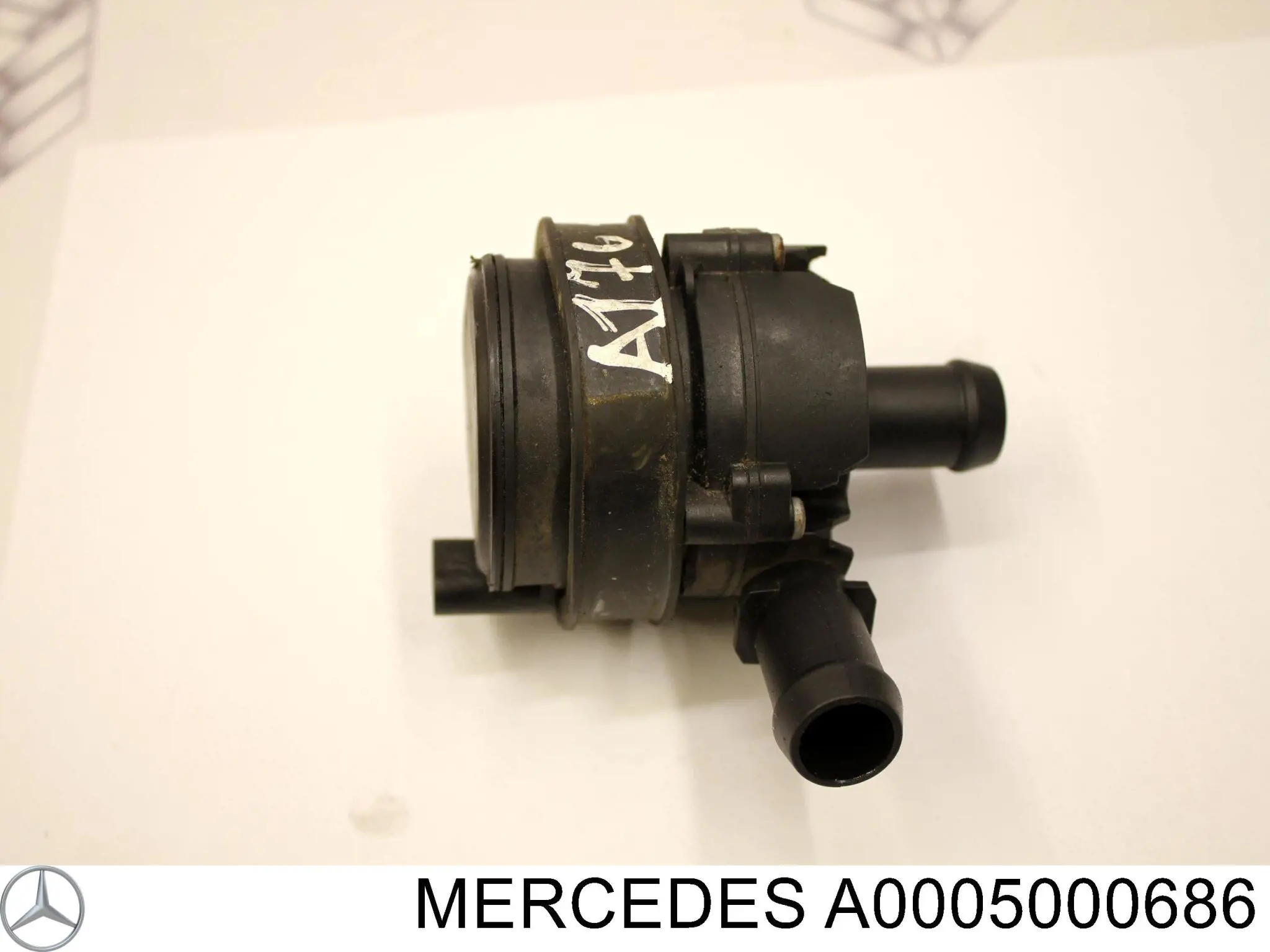 Купить A0005000686 Mercedes Насос охлаждения