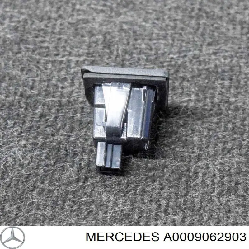 A0009062903 Mercedes Фонарь освещения номера
