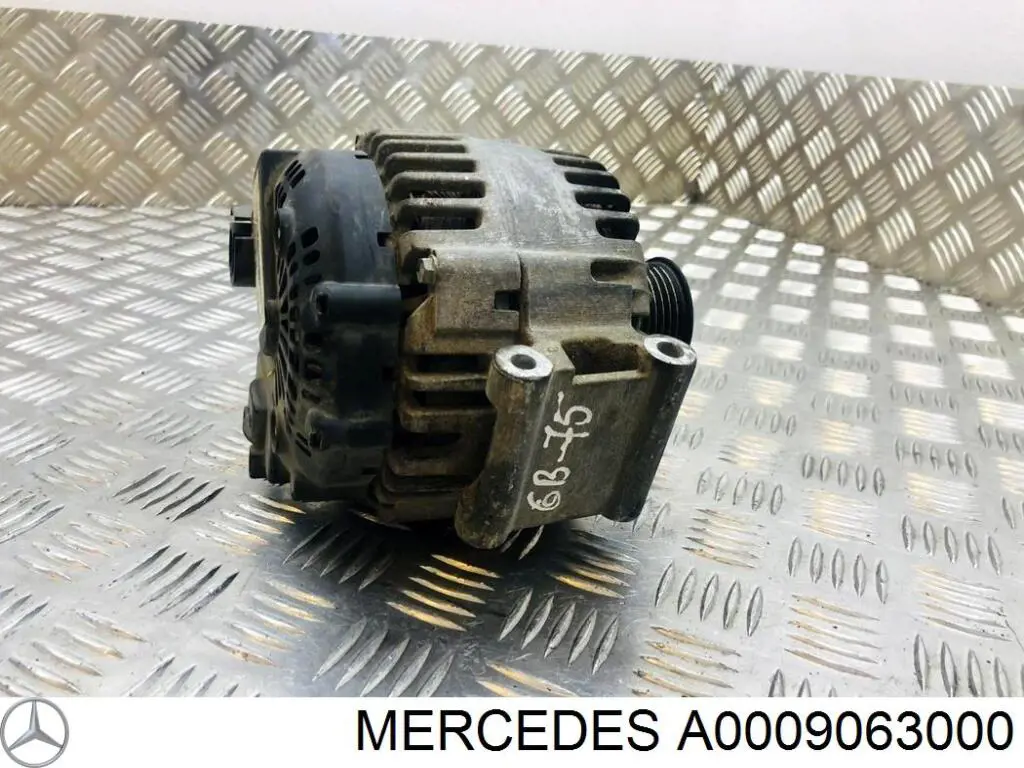 Генератор автомобиля Mercedes A0009063000