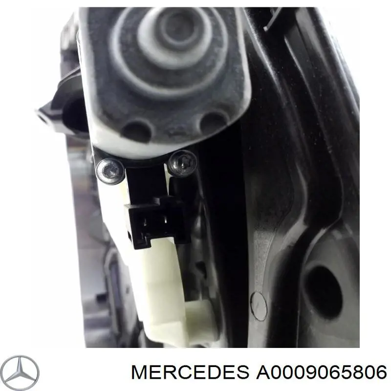 Мотор стеклоподъемника водительской двери на Mercedes A (W177)