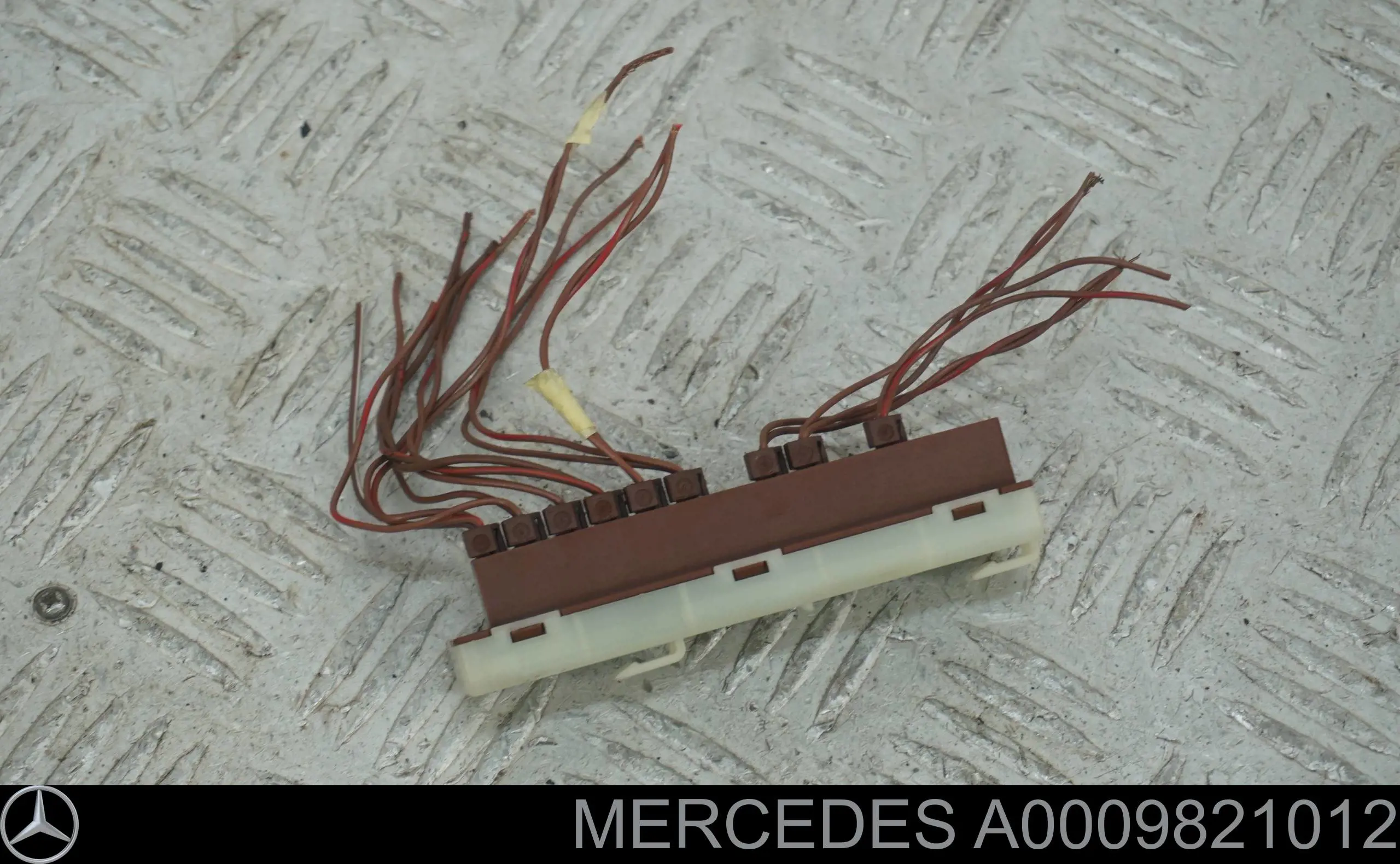 Купить A0009821012 Mercedes 