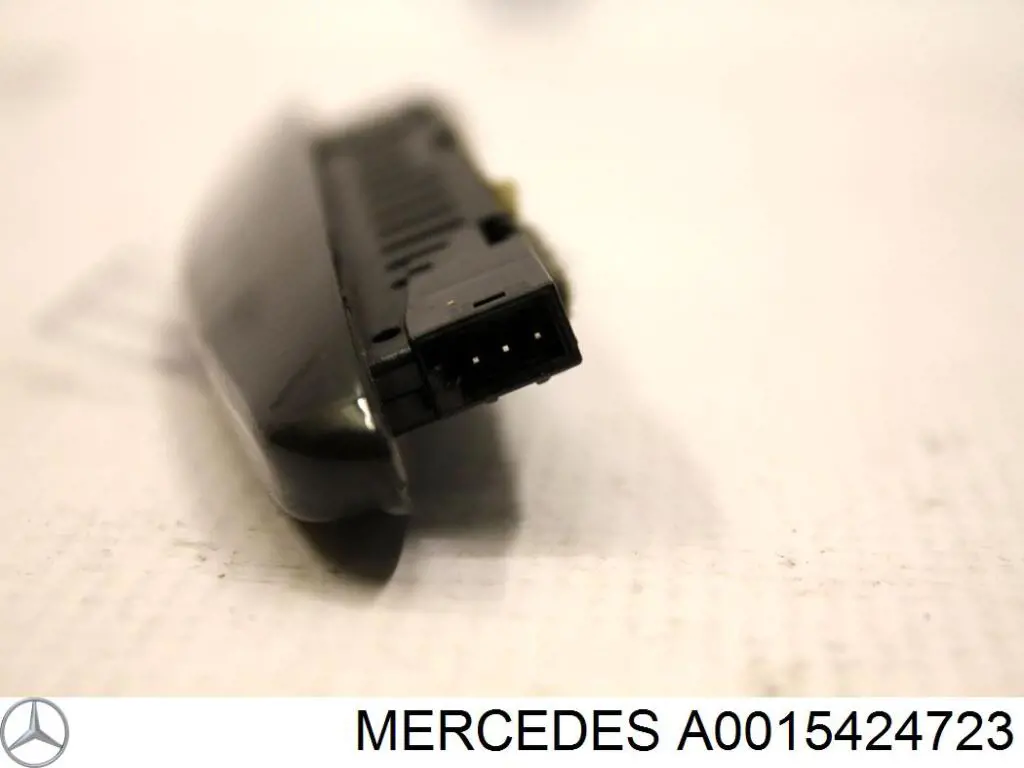 Купить 0015424723 Mercedes Дисплей парктроника