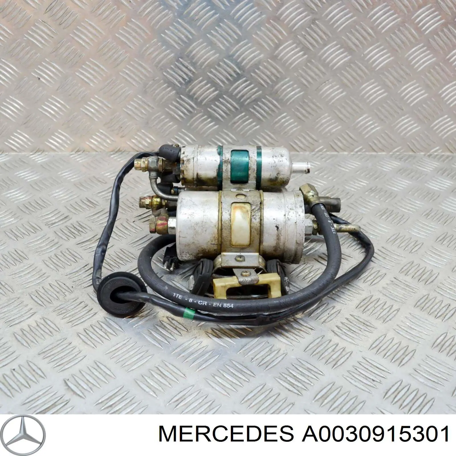 Топливный насос магистральный Mercedes A0030915301