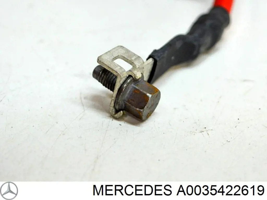 АКБ Mercedes A0035422619