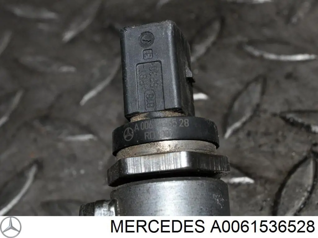 A0061536528 Mercedes датчик давления топлива