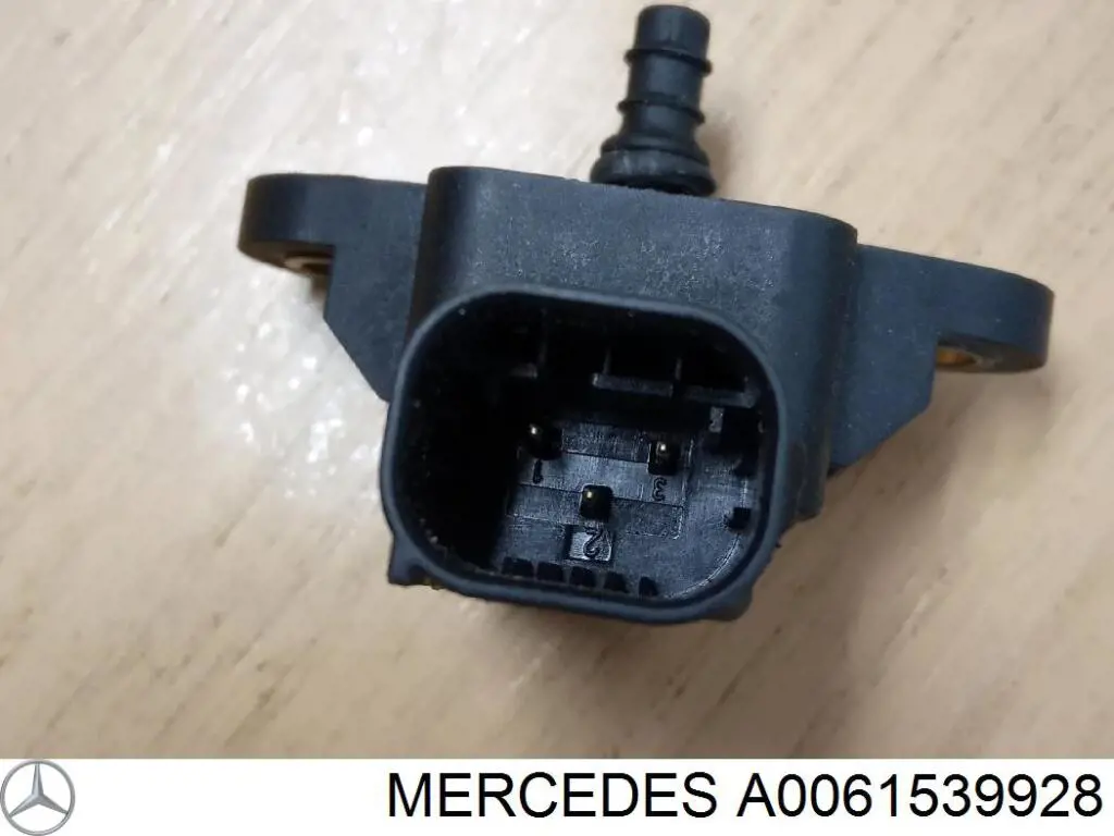 Датчик давления нагнетания воздуха Mercedes A0061539928 цена, от 19.00 USD