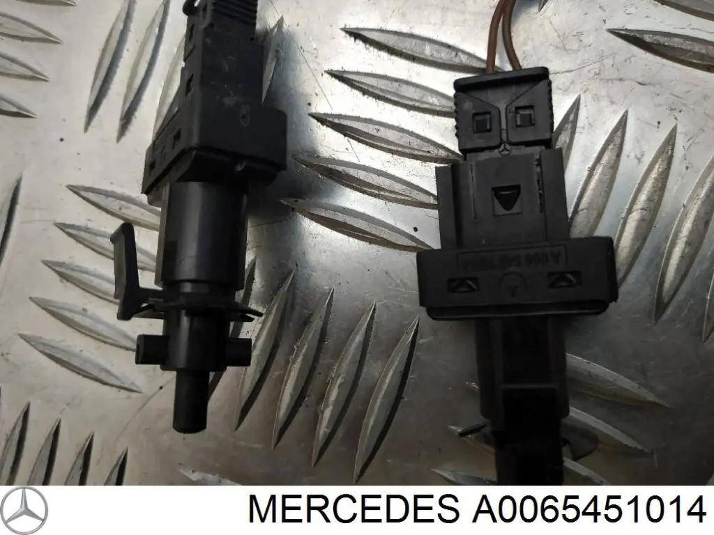 A0065451014 Mercedes