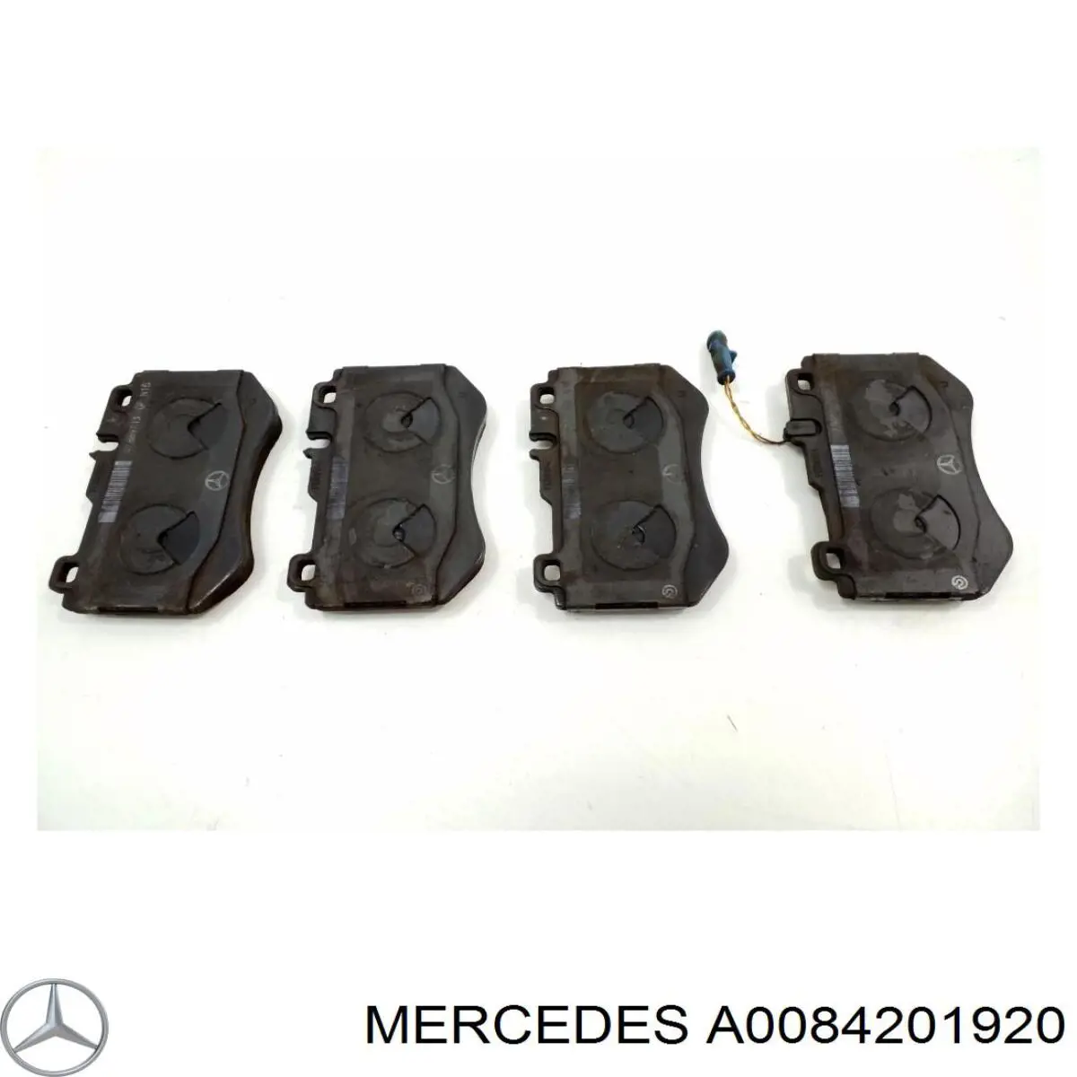 A0084201920 Mercedes колодки тормозные передние дисковые