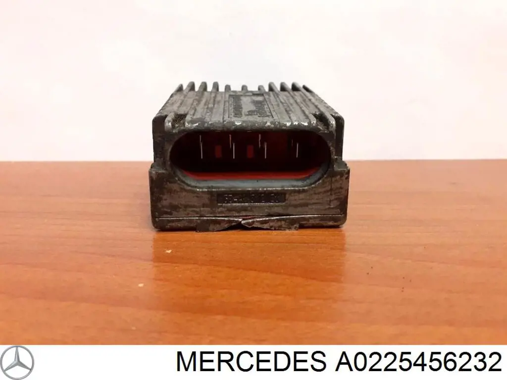 A0225456232 Mercedes regulador de revoluções de ventilador de esfriamento (unidade de controlo)