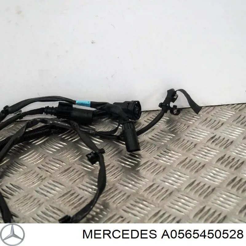  A0565450528 Mercedes