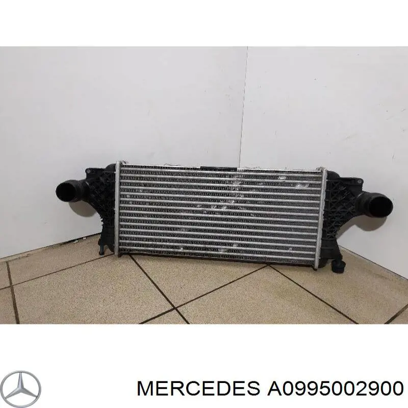 Интеркулер A0995002900 Mercedes