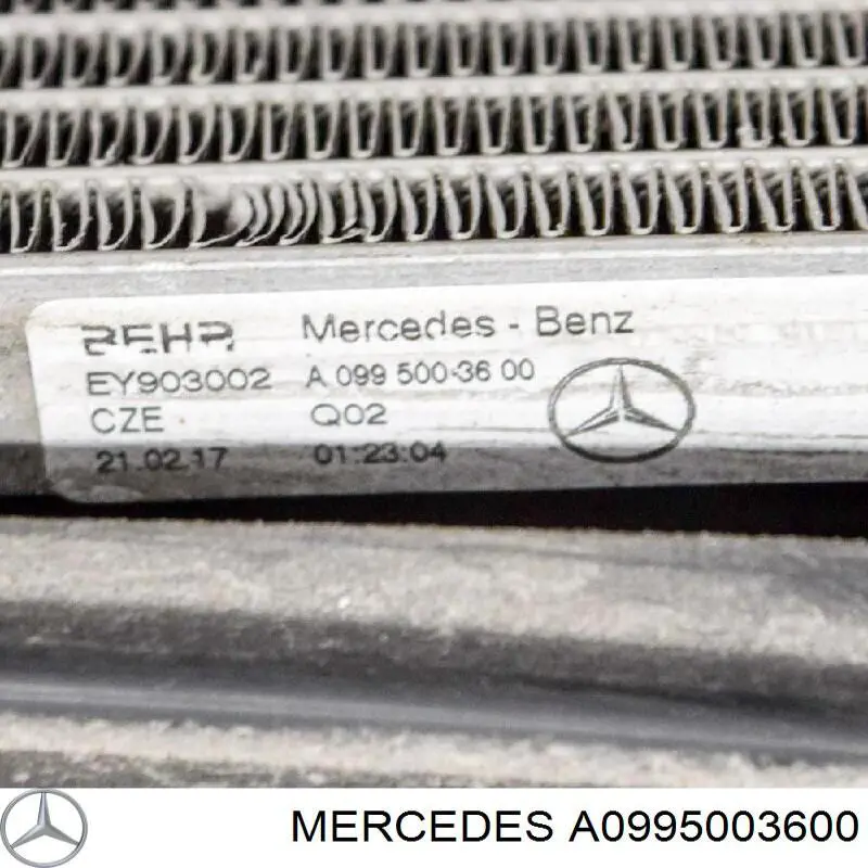 Radiador, refrigeración del motor adicional A0995003600 Mercedes