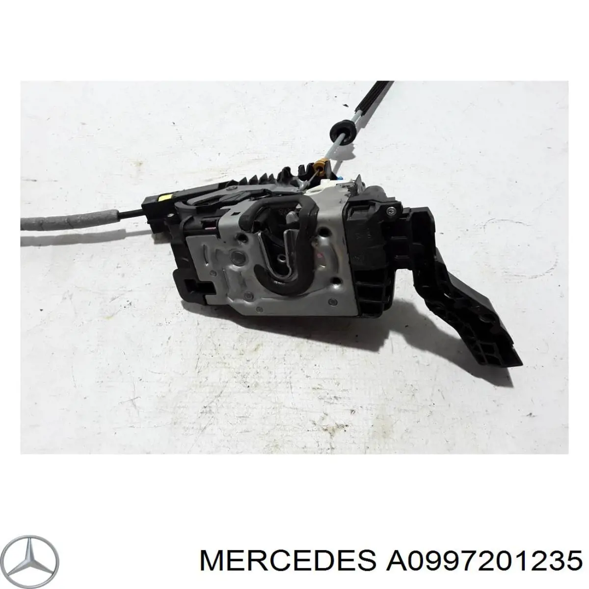 Дверной замок передний правый Mercedes A0997208801 цена, от 60.81 USD