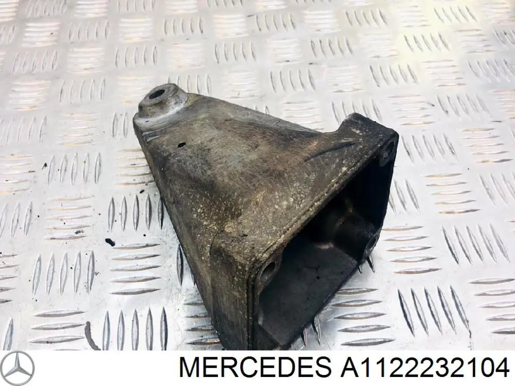 A1122232104 Mercedes consola de coxim (apoio direita de motor)