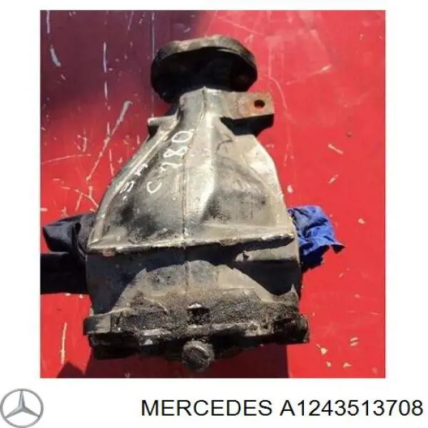 1243513708 Mercedes крышка редуктора заднего