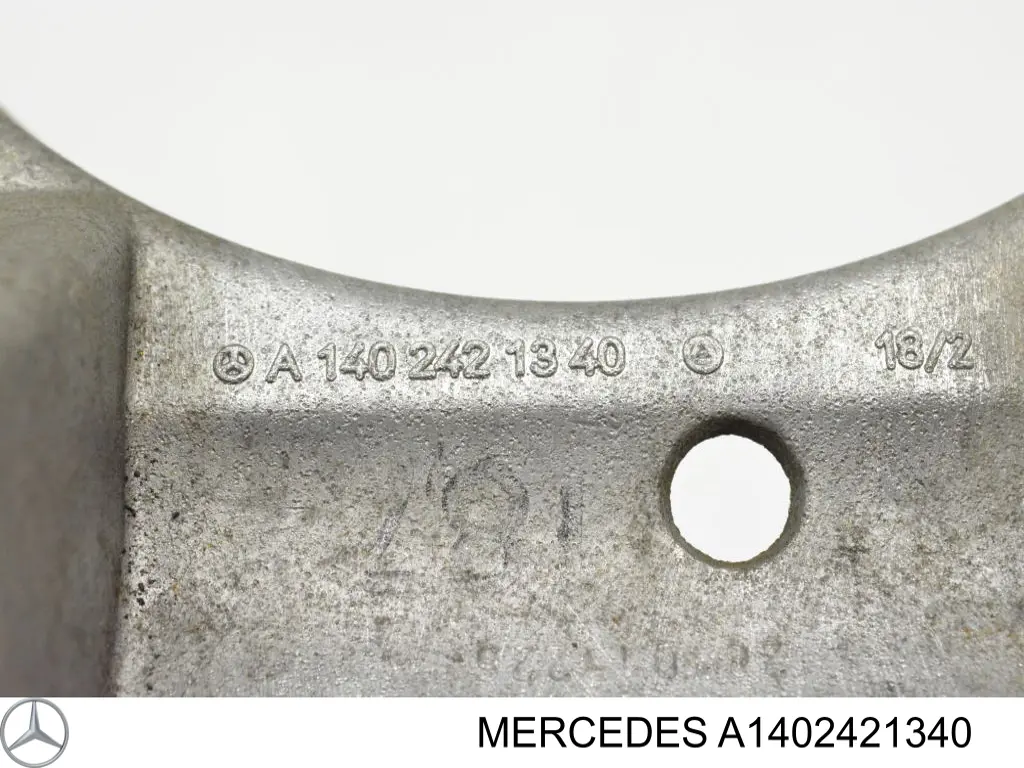 Купить A7202420040 Mercedes Кронштейн подушки КПП