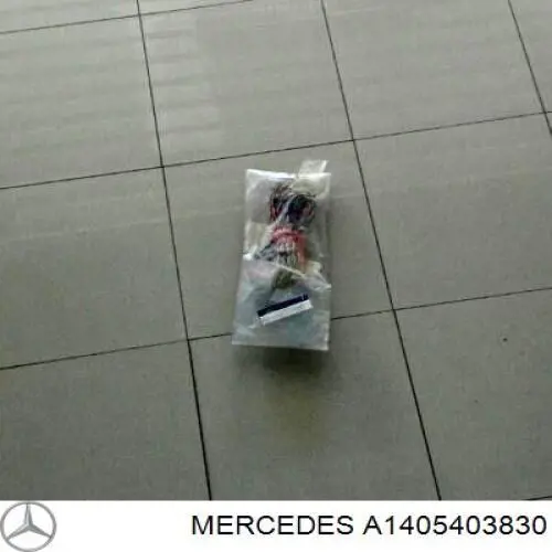 Кабель положительной клемы аккумулятора (АКБ) Mercedes A1405400730
