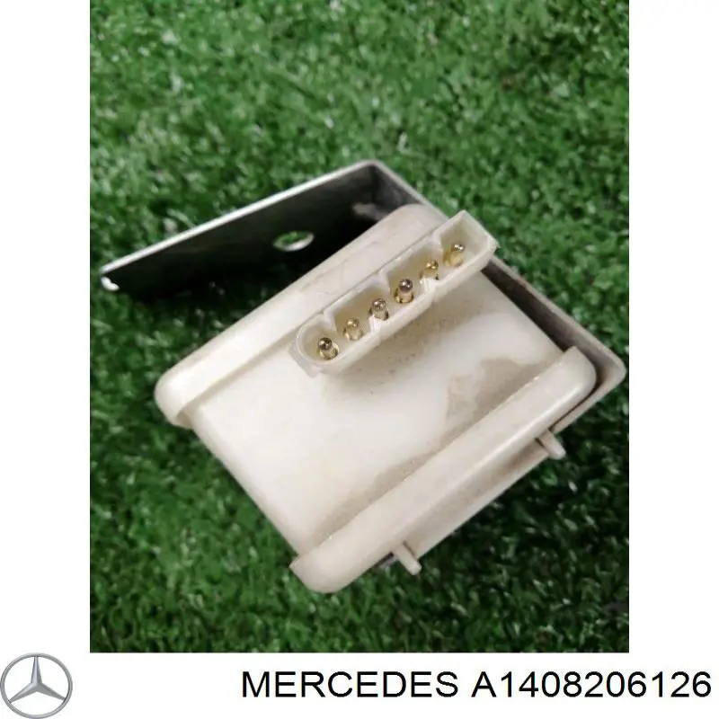 Брелок управления сигнализацией Mercedes A1408206126 цена, от 4.26 USD