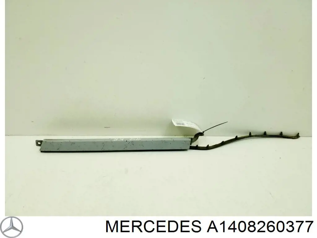 A1408260377 Mercedes ресничка (накладка левой фары)