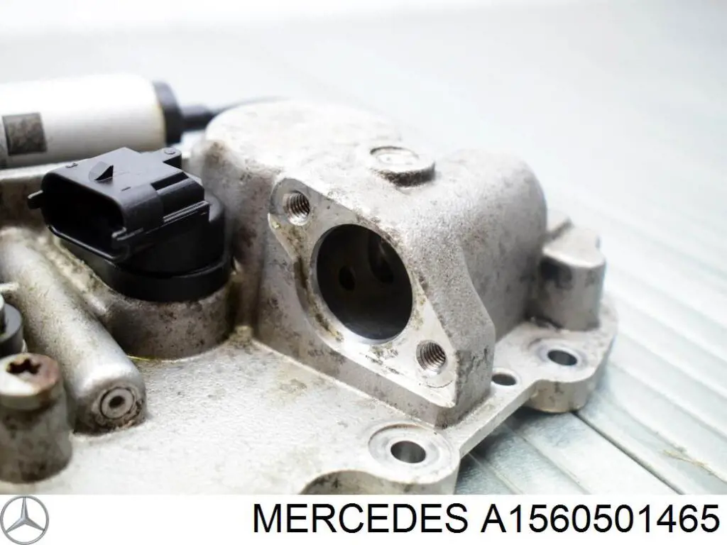  Клапан положения распредвала Mercedes A1560501265