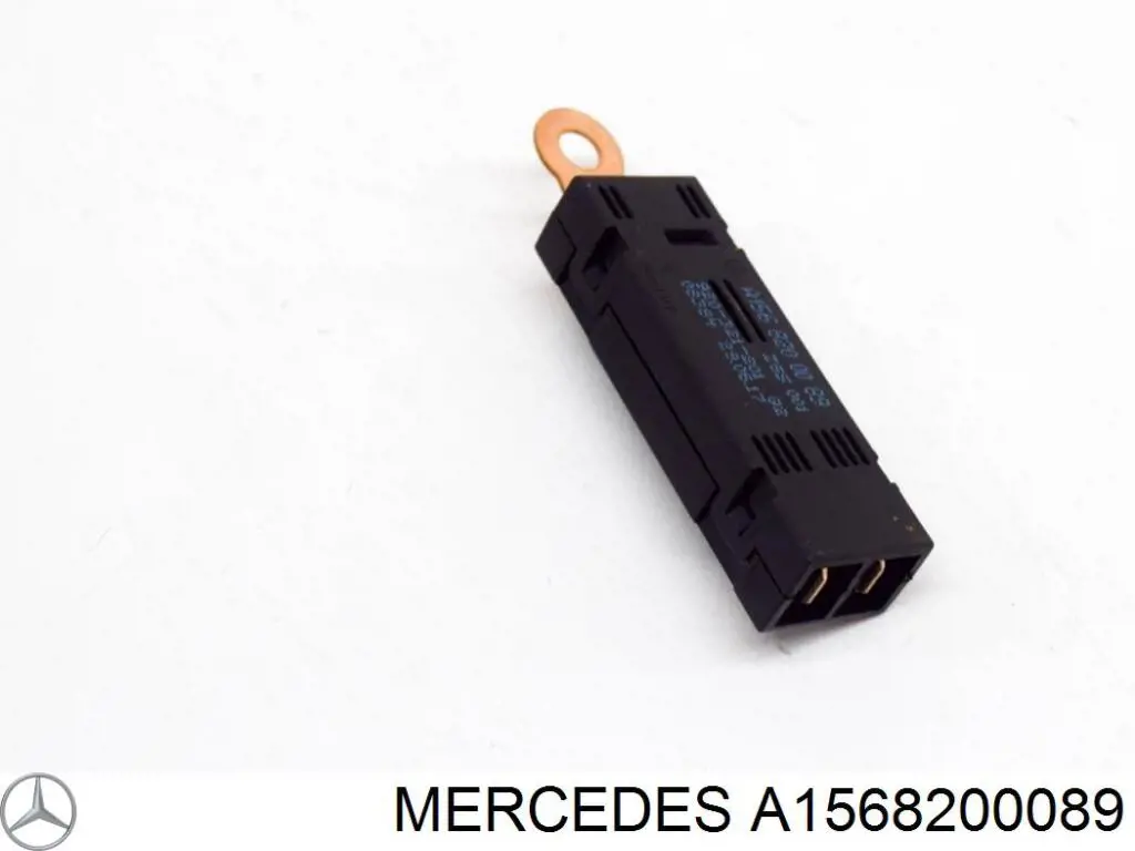 Фильтр помех усилителя антенны на Mercedes CLA (X117)