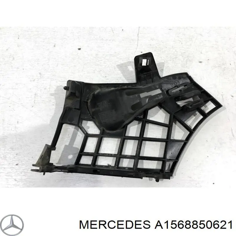 A1568850621 Mercedes Кронштейн крепления бампера переднего правый