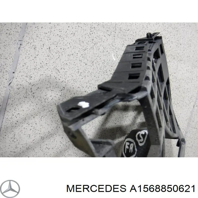 Купить A1568850621 Mercedes Кронштейн бампера переднего правый