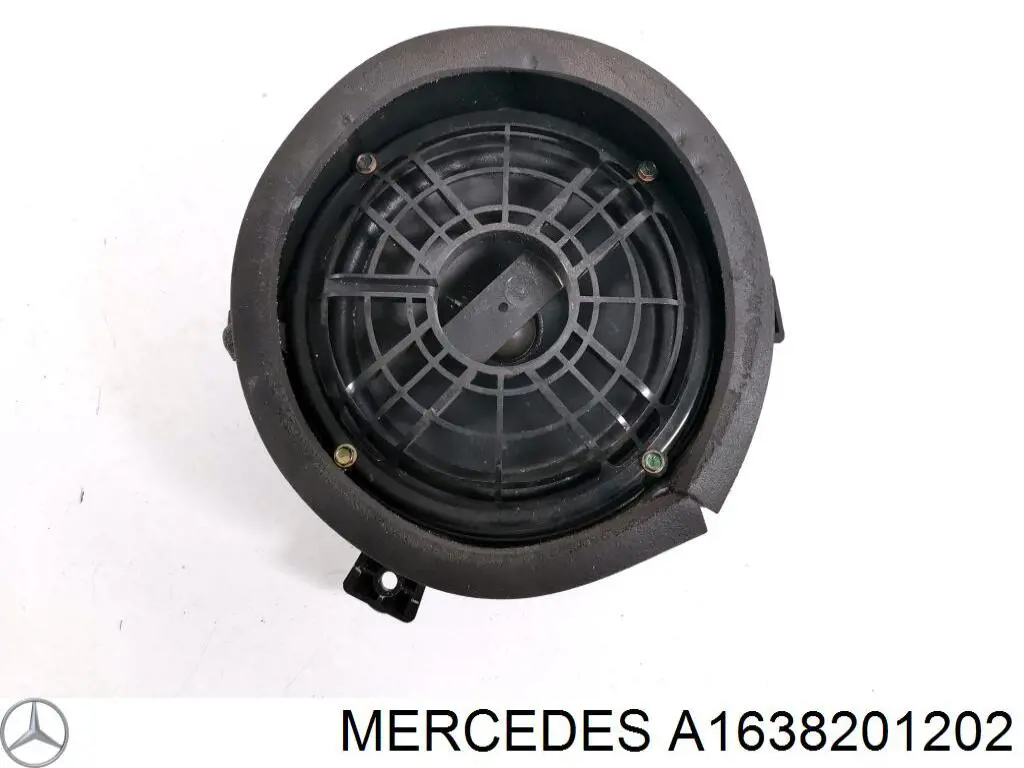 1638201202 Mercedes 