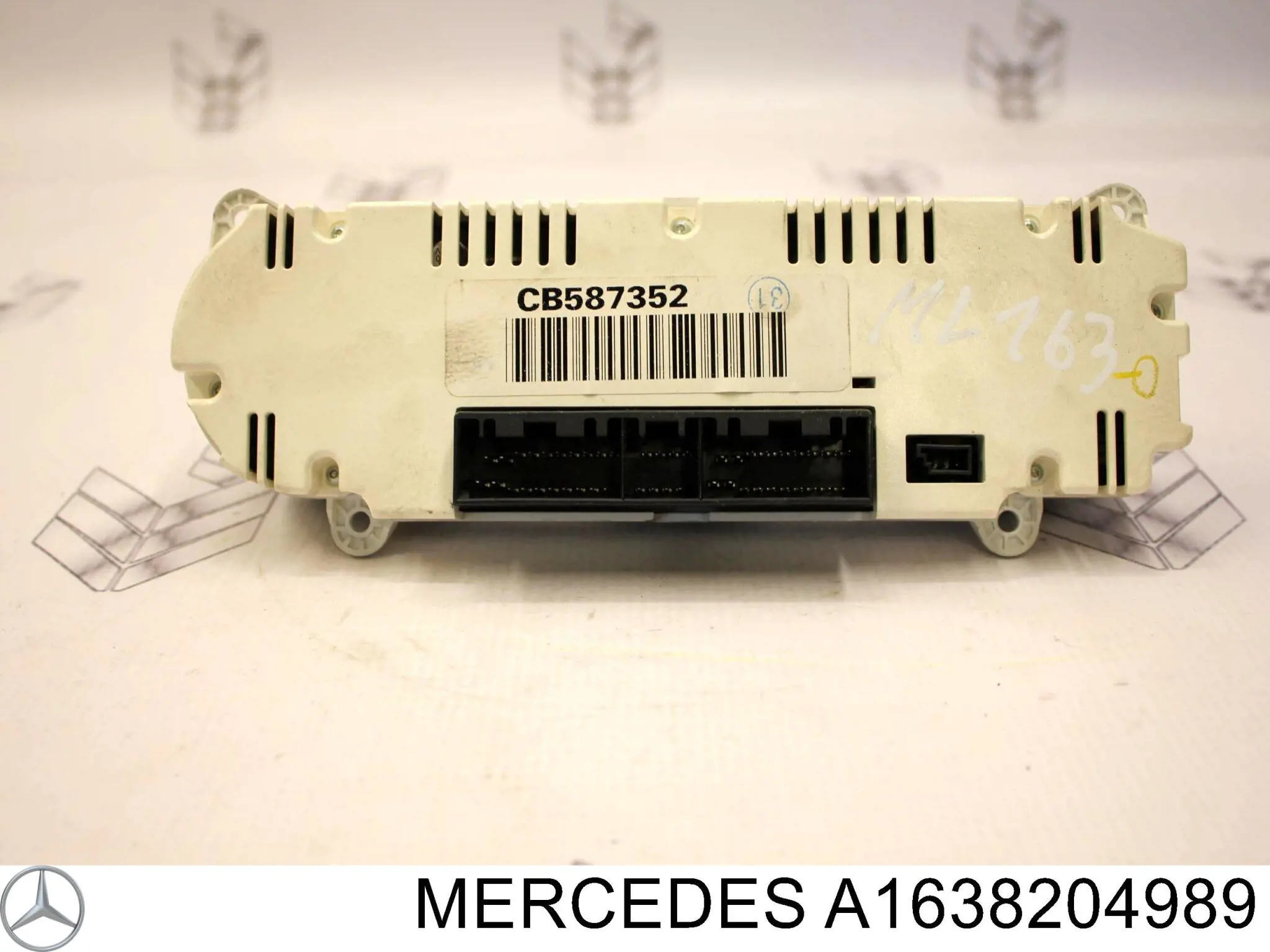 Блок управления кондиционером A1638204989 Mercedes