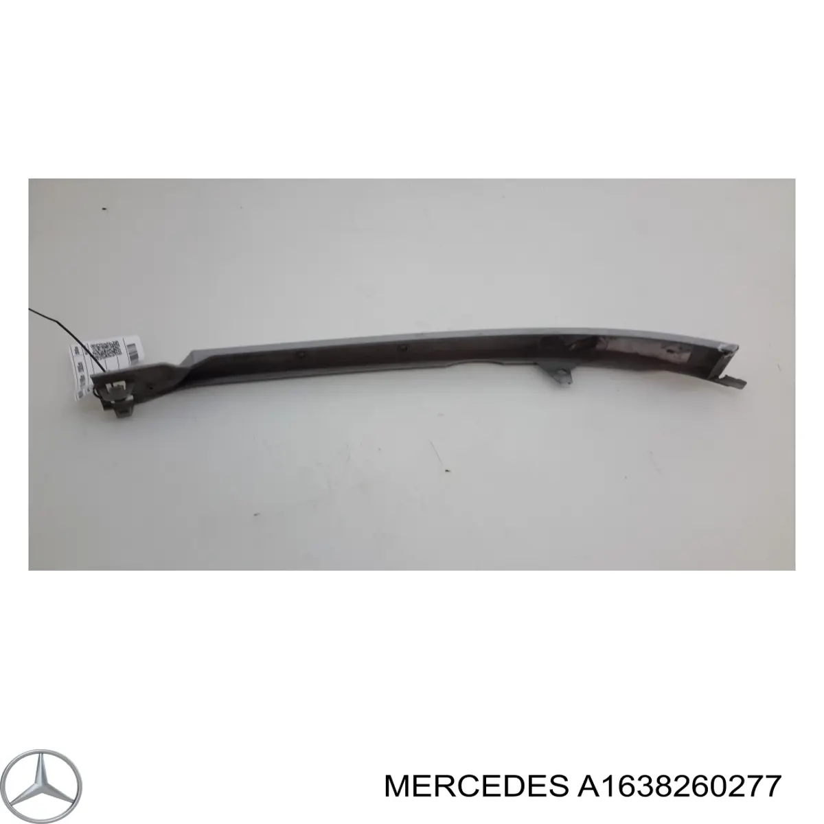 A1638260277 Mercedes ripa (placa sobreposta da luz direita)