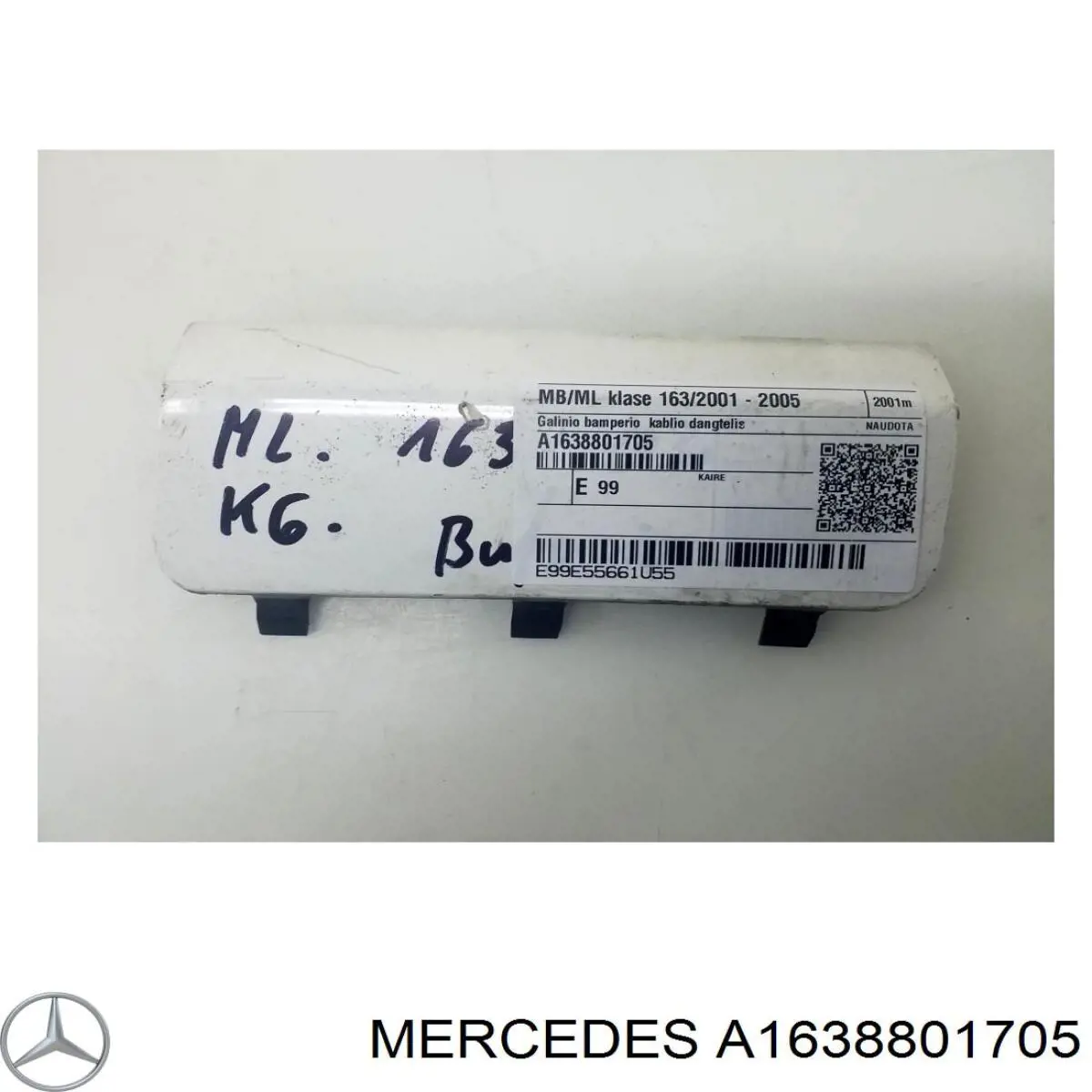 A1638801705 Mercedes заглушка бампера буксировочного крюка задняя