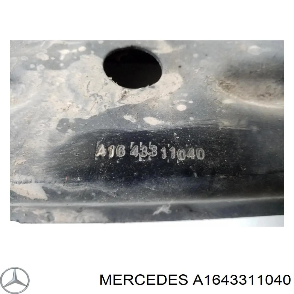 1643311040 Mercedes 