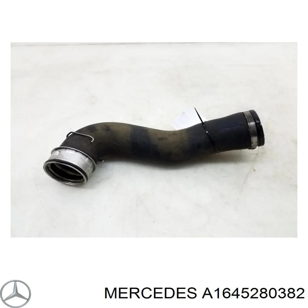 A1645280382 Mercedes шланг (патрубок интеркуллера правый)