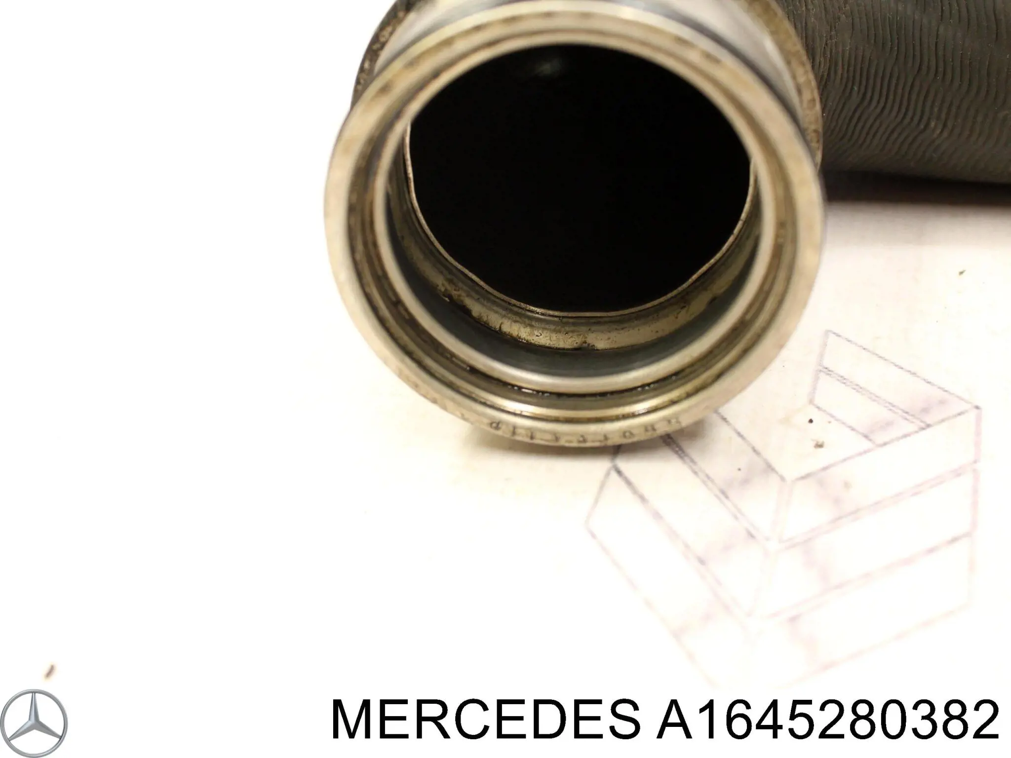 1645280382 Mercedes Патрубок интеркуллера