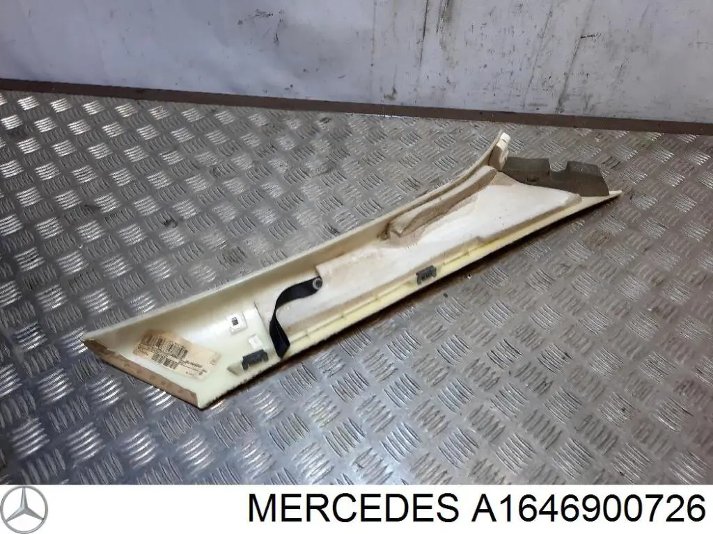 1646900726 Mercedes Автостекло
