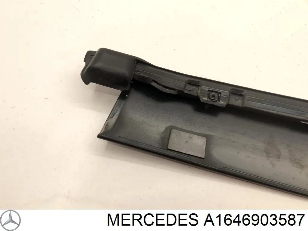  1646903587 Mercedes