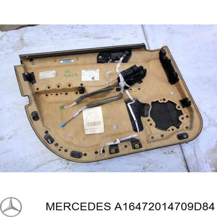 Обшивка (облицовка) внутренняя двери передней правой MERCEDES A16472014709D84