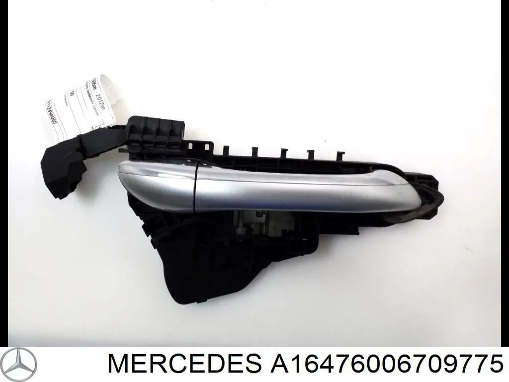 1647600670 Mercedes Ручка передней двери наружная, правая