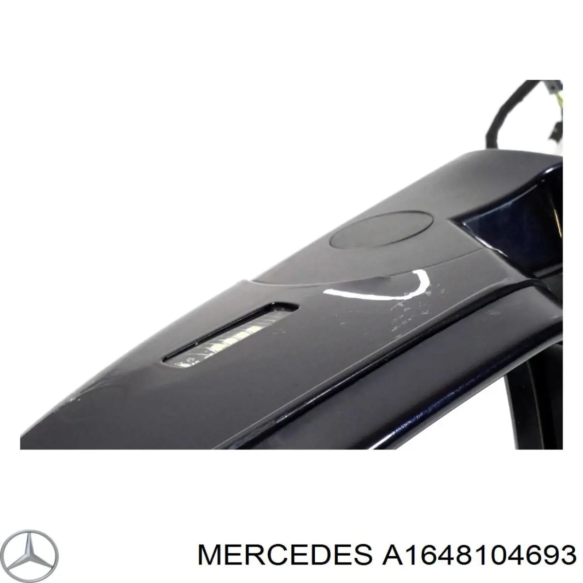 Правое зеркало A16481046939792 Mercedes