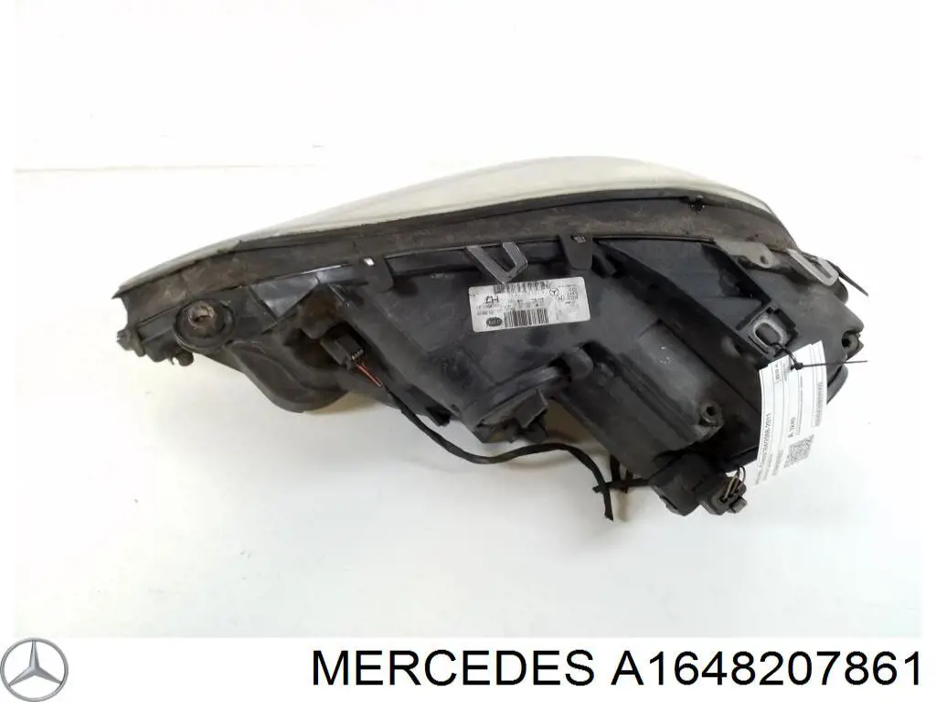 Правая фара 1648207861 Mercedes