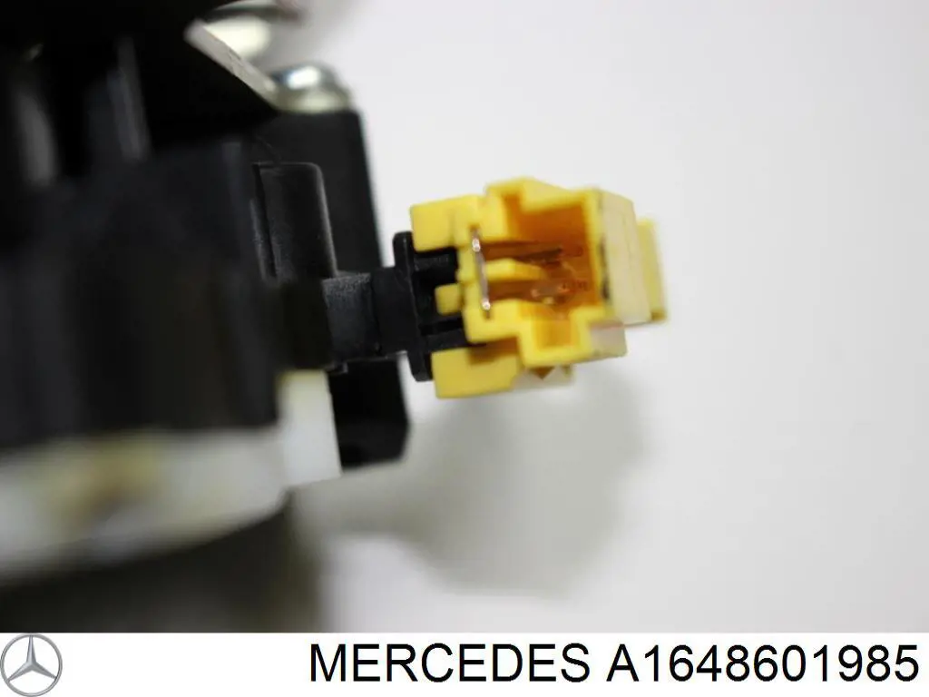 A1648601985 Mercedes Ремень безопасности задний левый