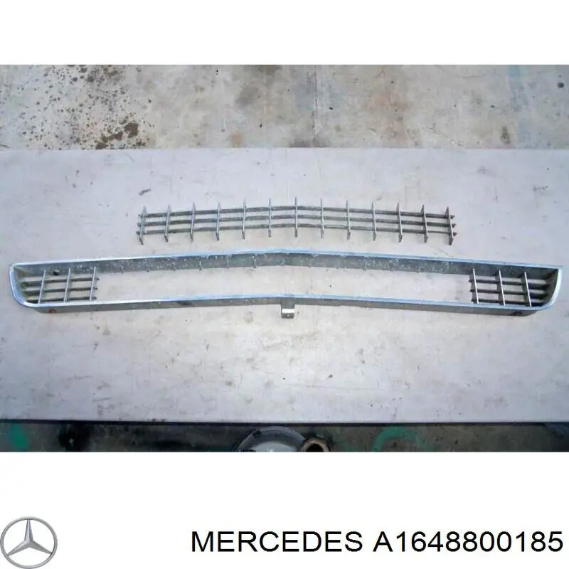 Решетка радиатора A16488001859776 Mercedes