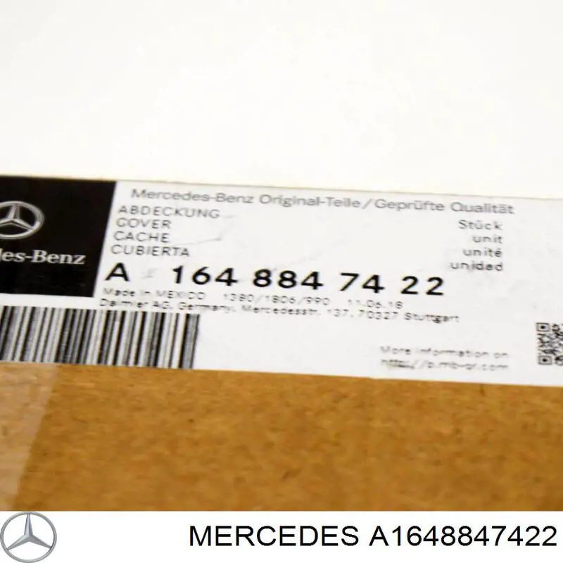 Накладка бампера переднего правая A1648847422 Mercedes