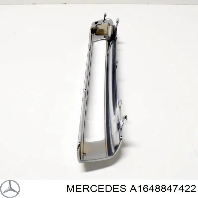 Купить A1648847422 Mercedes Накладка бампера переднего правая