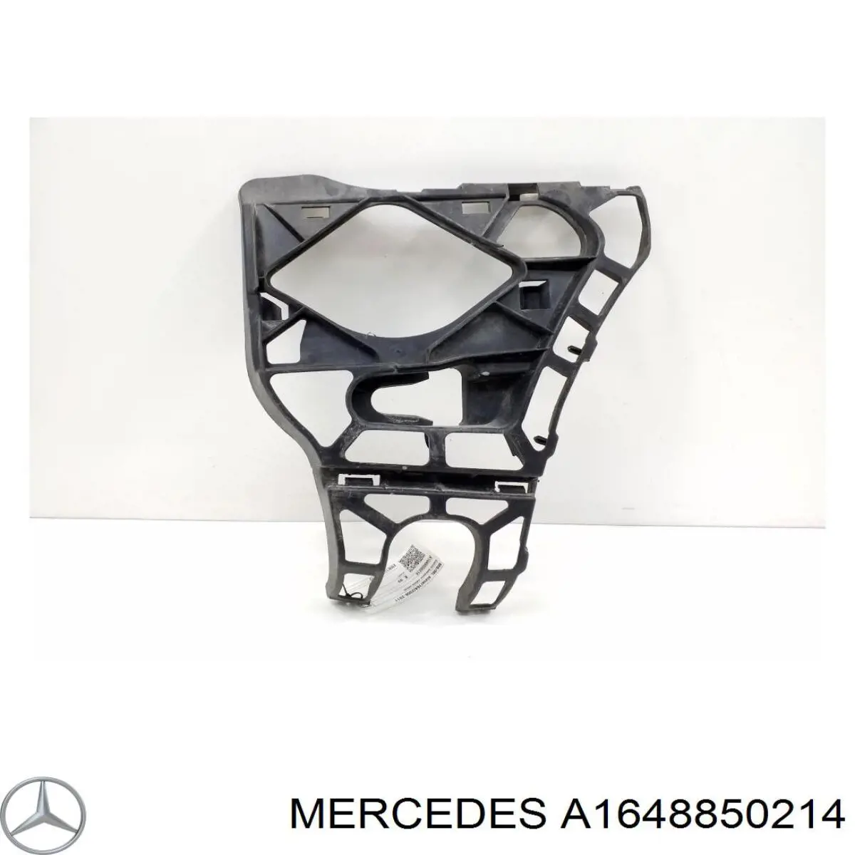 1648850214 Mercedes consola direita do pára-choque traseiro