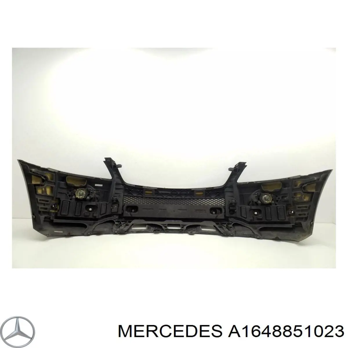 Купить 1648851023 Mercedes Ободок (окантовка) фары противотуманной правой