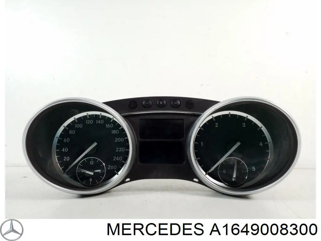  1649008300 Mercedes