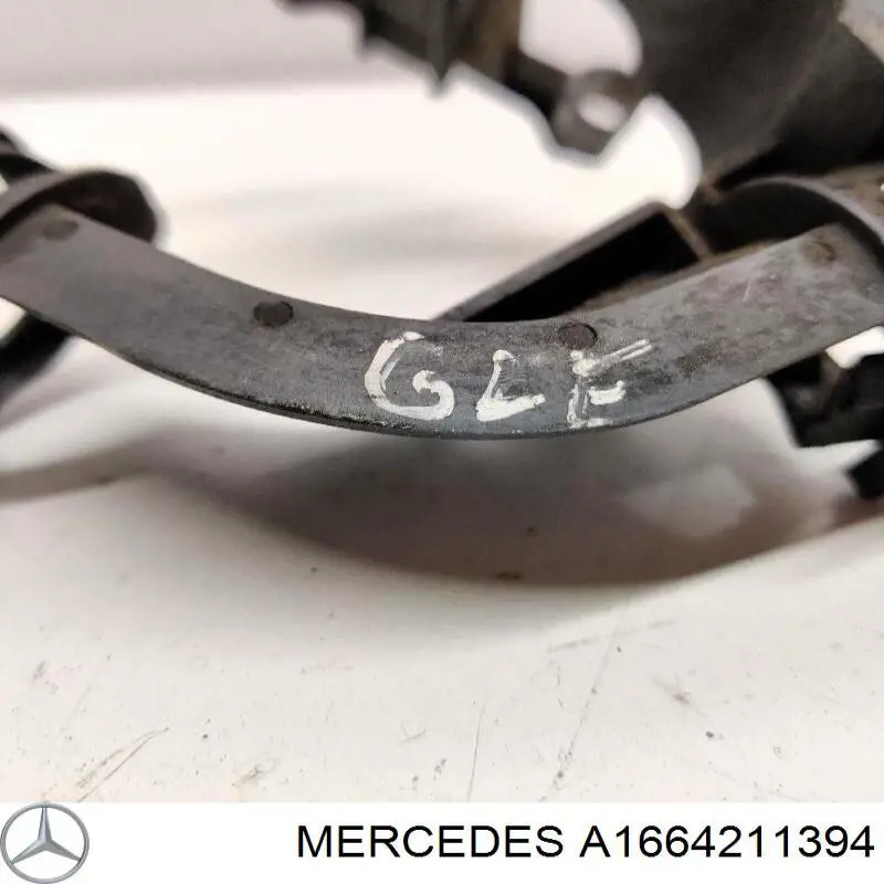 Купить A1664211394 Mercedes Скоба тормозной трубки