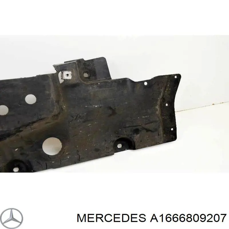 Защита днища левая Mercedes 1666809207 цена, от 63.34 USD